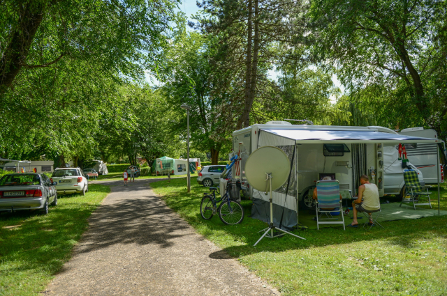 Hőforrás Camping und Jugendherberge